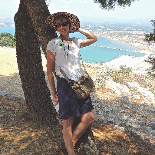 2nd grade teacher at a magnet school for the arts, who is married with 3 grown children... who loves traveling, reading, exercise and photography.