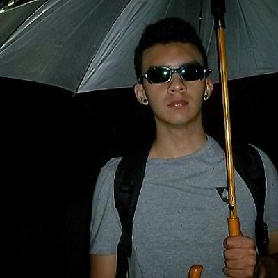 -ontem eu tentei fugir de mim, mais sempre onde eu ia eu estava !