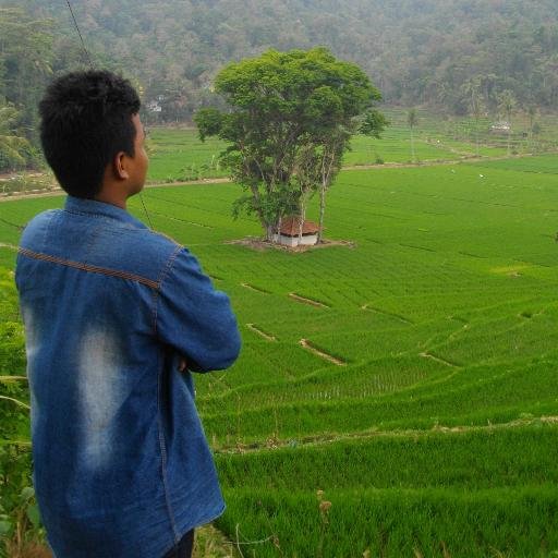 nono_bisut's profile picture. Santai, tapi serius. 
Serius, tapi santai