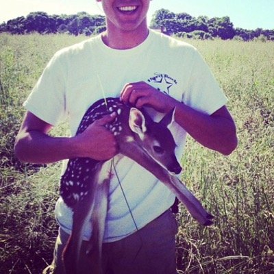 21, I LOVE MY CHEVY. I love to workout & I love going hunting and fishing. avi is me