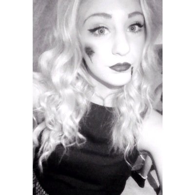 Snapchat:charleygreen_x 
Instagram: CHARLEYSUEGREEN