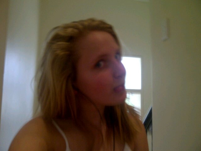 Hi♥ follow for follow? #legallyblonde♥ #karatekid♬ #girlscankickasstoo♥                       ♥te ibesc ♥