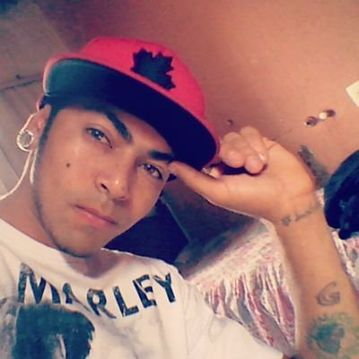 ''Não ligo que me olhen da cabeça aos pés,pois nunca farão minha cabeça e nunca chegarão aos meus pés.