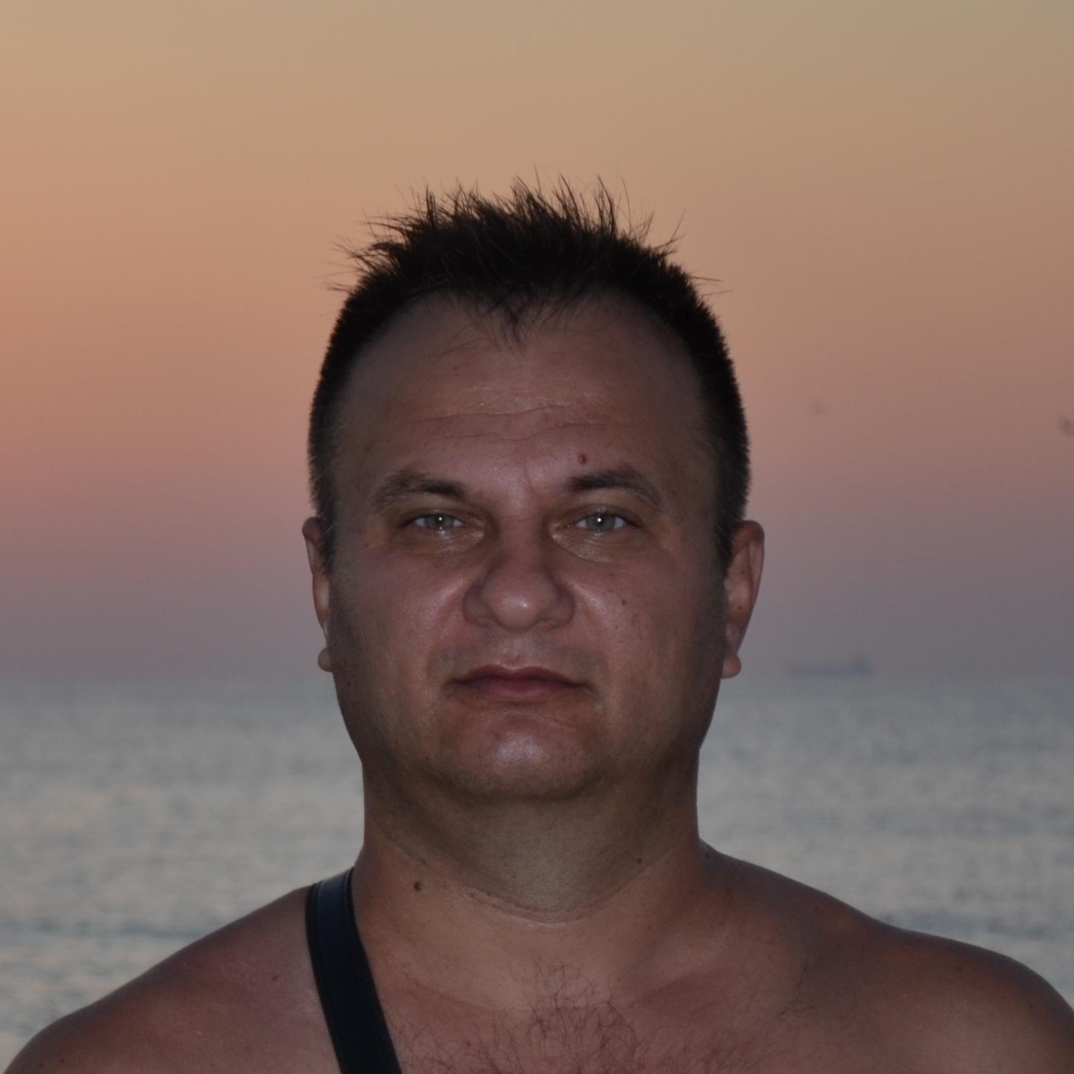 1971_eu's profile picture. 