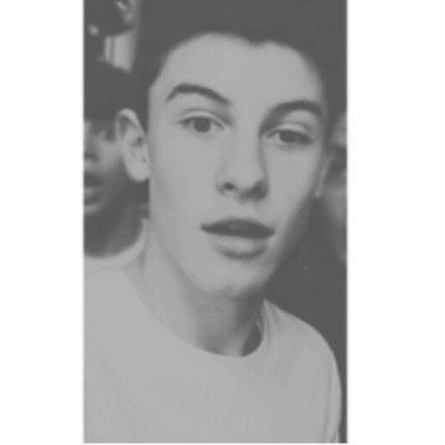go follow @mahomiesauce bc she gave you this free follow