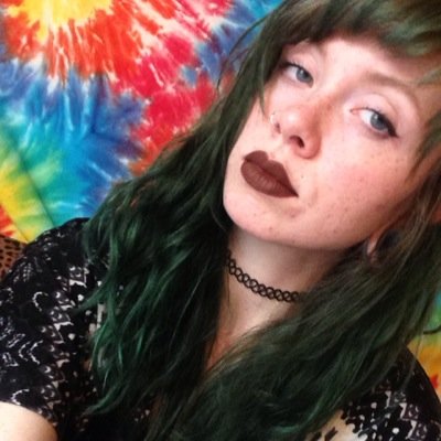 big ole ball of glittery perpetual hatefulness n self loathing mixed with an inconsistent love and fascination for everything that doesnt have to do with u✨