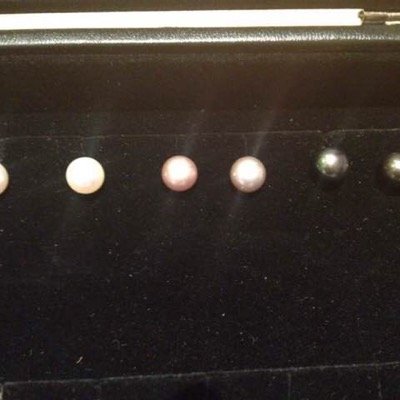 hi i am seller ,Freshwater pearls Jewelry.You can choose different colors, white, pink, black ,and size!Prices are postage up!