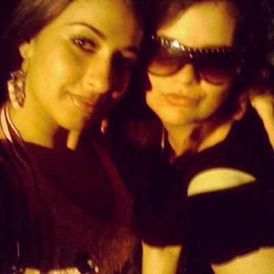 I'm loving Vampire Diaries, and these pages:
http://t.co/6HOYf758bx,
http://t.co/2k0rgFSrPS,
http://t.co/GJw5UkqF4f,
http://t.co/Q7EuyBKJS5