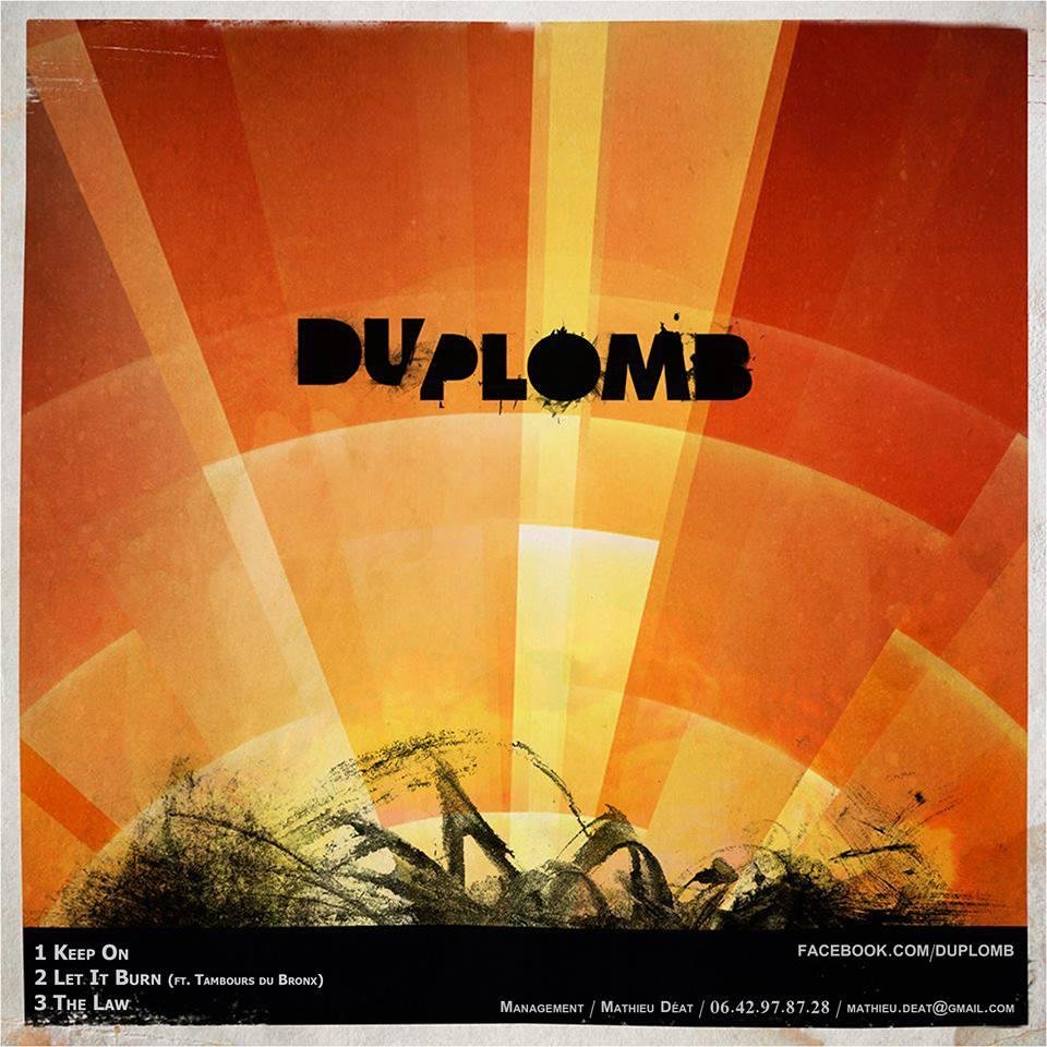 DU PLOMB naît à bordeaux fin 2013 avec comme mot d'ordre : du rock. Et pas de guitare !. Le groupe délivre un rock à la fois tellurique et solaire.