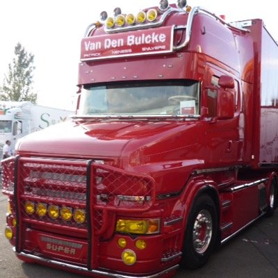 Une passion, une vie, les camions: SWEDISH TRANSPORT MAFIA Tout le monde a une idole, la mienne a 8 cylindres en V et est THE KING OF THE ROAD