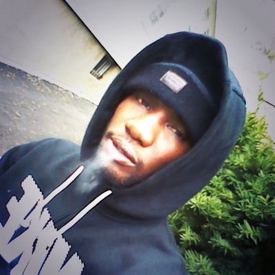 CGu80's profile picture. Gemin♊-Jamaican+Bahamian+ Irish                                        http://t.co/ChuEueHqCo