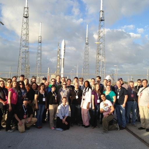 IT Privacy/Security enabler w/interest in football(Soccer/Throwball), auto racing & space #SBIRS #ULAtweetup. #MSL #RBSP #MagRecon #OA6 #NASAsocial attendee.
