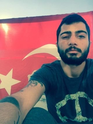 Akıllı , zeki , dürüst , çalışkan , karizmatik değilim
