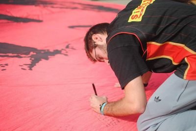 Amante de los deportes, ya sea viendo, practicando o aprendiendo de ellos.
Intento de coleccionista de camisetas FIBA