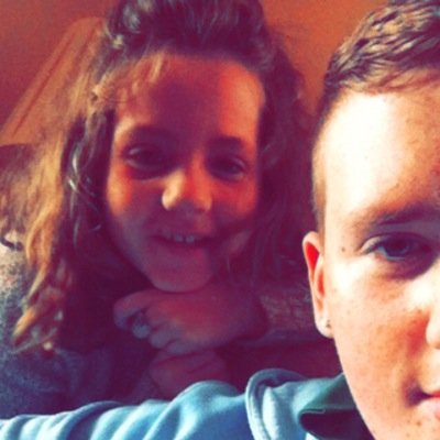 Follow me ill follow back :) snapchat marklyons21 http://t.co/aENioPwOYp