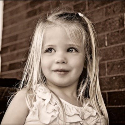 Daughter of { Captain Hook & Emma Swan} Looking for my family ❤️
|| OUAT || RP || Unclamied by any family||