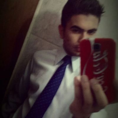Blindado, abençoado, protegido e amparado
Guiado, sempre escoltado, indivíduo iluminado
Essa é minha fé pra quem tava perguntando
