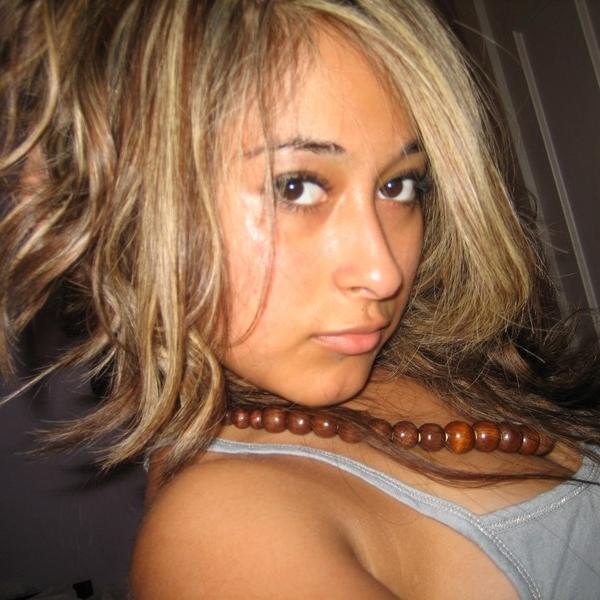 Je suis souvent connectée sur ma cam !!
Skype : lacamilla14