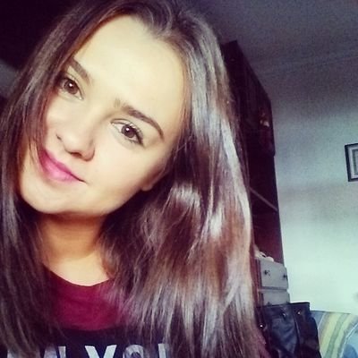 Estudiante de Ciencias Ambientales en la UHU, amante del verano, soñadora profesional. No podría vivir sin música. Objetivo: recorrer el mundo.