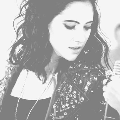 Team officiel de Lodovica Comello en France.Francesca dans la série #Violetta.Son CD est disponible sur ITunes.{Paolo: 1 #RT}