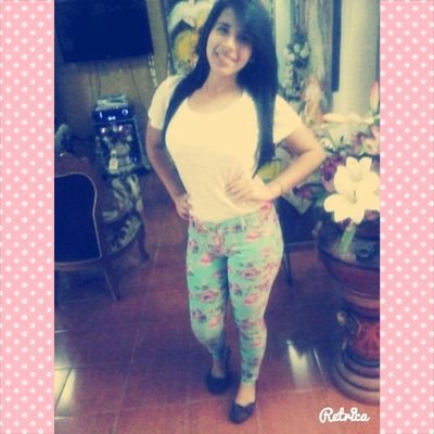 Soy Mujer♥ Me Gusta El Futbol, El Rap, El Longboards; Entre Otros; Soy Mal Pensada; Hablo Estupideces, Aveses; Soy Loca & Que? ;D