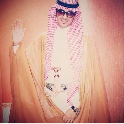 شاعر والعياذ ب الله .. اشرح م بداخلي .. ابياتي اللتي تروق لي بالمفضله واللتي لاتروق لي بين طيات تغريداتي ..

#اعتذر عن عدم تواجدي