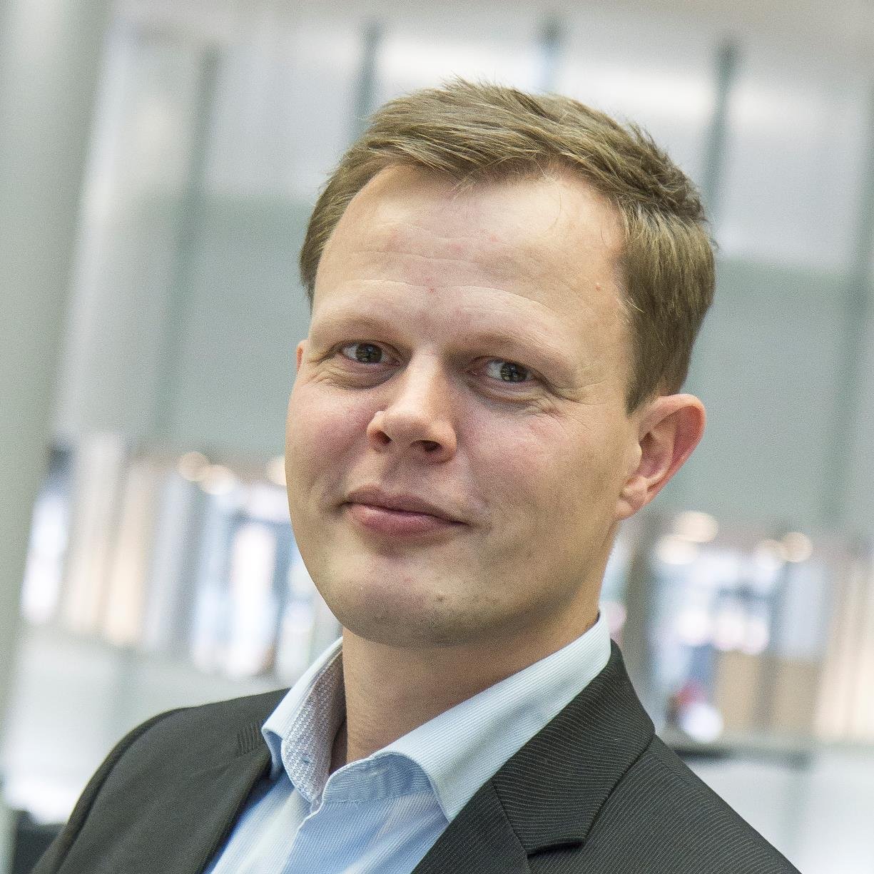 Interesseret i #dkpol, #dkbiz og #dkkultur.
https://t.co/hh55u2eQXV