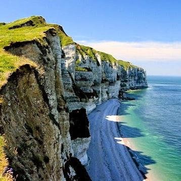 ysannely's profile picture. 