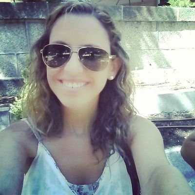 Extremeña estudiante de Farmacia en Madrid. Sonrie, nunca sabes quien se puede enamorar de tu sonrisa =)