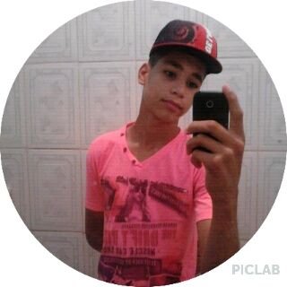 “Deixe seu sorriso mudar o mundo,mas nunca deixe o mundo mundar seu sorriso.“