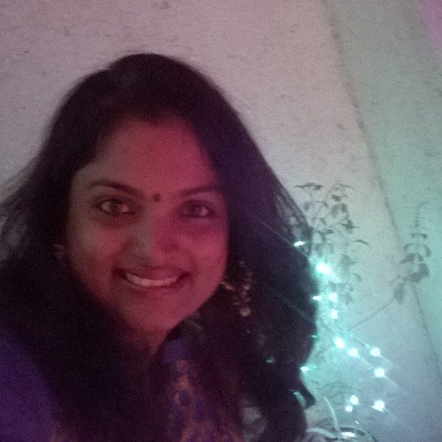 Oral and Maxillofacial Surgeon,
Artist by soul,Trained Beauty Therapist,Passion for creativity ,mad abt books ...travel....chicken....cooking....painting...yoga