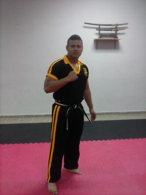 train FULL CONTACT- KUNG DO LAMA y JIU JITSU GRACIE.( with hugo recinos) I love the NFL,BOX,MMA