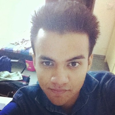 Socialy awkward ,sexually undetermined ,loved by few hated by many ,freedom seeker ,Drug FreE,lazy | Instagram-Pranshu8 | |BBM-7544FC44|