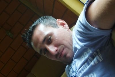 seja  humilde  para corrigir seus erros
inteligente  para  aprender com eles
e  maduro  para  corrigi-los!!!!