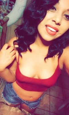 MHS senior|
Dentist in training|
Beauty|