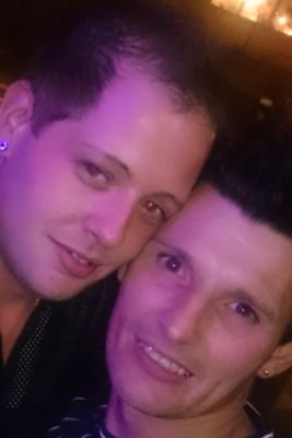 boyfriend to the amazing wayne bamford who I love millions