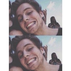 ashtonbabexox's profile picture. free follow from @kotanichole :) ifb on that account :)