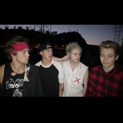 A proud member of the 5sos fam❤️