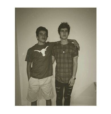 Go Follow @JacksMuffinBoy because she just gave you this free follow :)