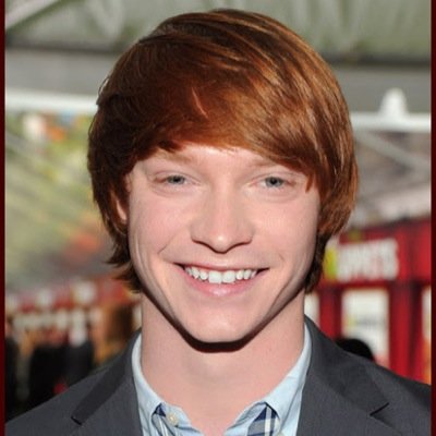 im a handsome guy named Dez. Chili Cook-off award winner! Pretty fun guy if i do say so myself. {Calum is @CalumWorthy}