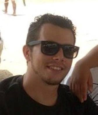 A sensibilidade que me diz tudo sem nada dizer. Gestos, sorrisos, expressões que unem dom e desejo, auxílio e agradecimento, ODONTOLOGIA é arte.