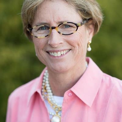 Long and Foster Associate Broker specializing in serving the Charlottesville area who enjoys tennis, wine , cooks,entertains friends, also loves to fish!
