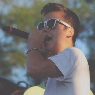 sorry if you got this already, follow @espinosea bc she gave you this free follow and she follows back