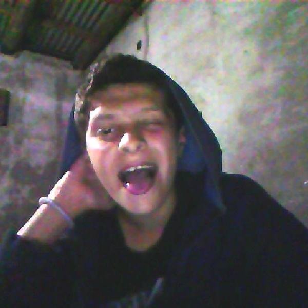 Hola  Soy  un chicoo  normal no  perfecto  Gracias por tu atencion jaja