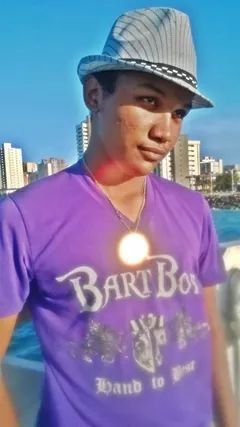 gosto de futebol sou da igreja sara nossa terra e adoro internet