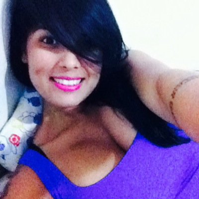 Estudante de medicina veterinária  apaixonada pelo meu namorado  futura doutora dos meus bichinhos  adoradora do meu senhor Jesus
