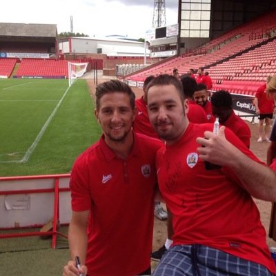 hey am Josh, am 21 years old, from Town, single & looking for relationship, a support Barnsley Fc in league 1 football, also love Leeds Rhinos :)