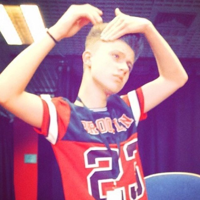 Harveyxsweet's profile picture. He may or may not be a super hero but i love him to death @Harvey xox