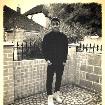 Do what you love, fuck the rest.....Chaser of dreams, Lover of life.....Instagram:@itz_richo