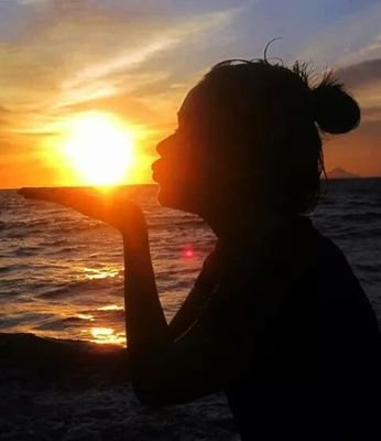 perempuan senja.